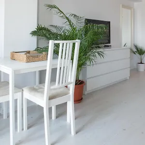 Apartment Airport - 5 Mins From Airport