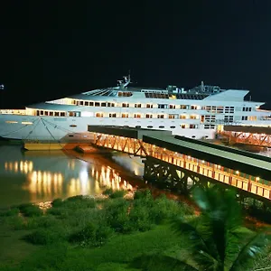 Vintage Luxury Yacht 4* Yangon