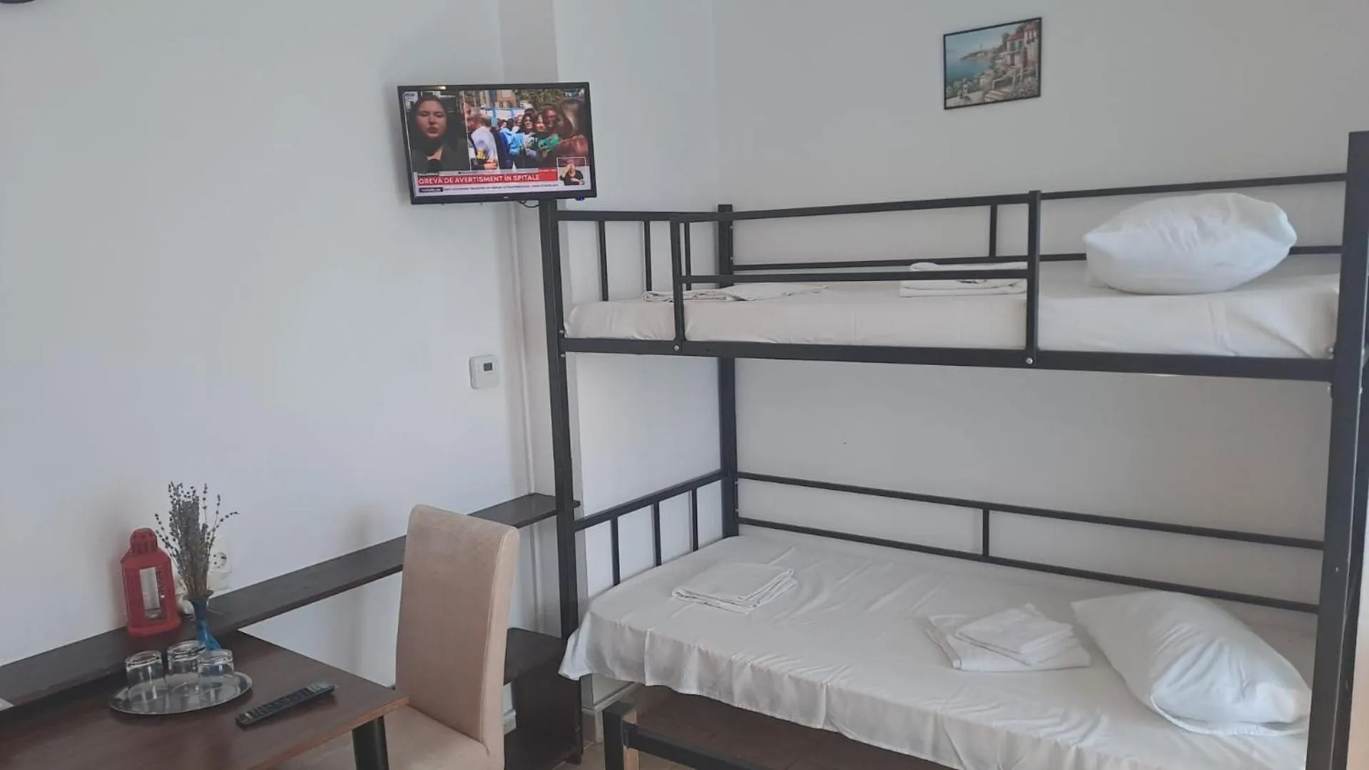 Taxi Hostel Otopeni